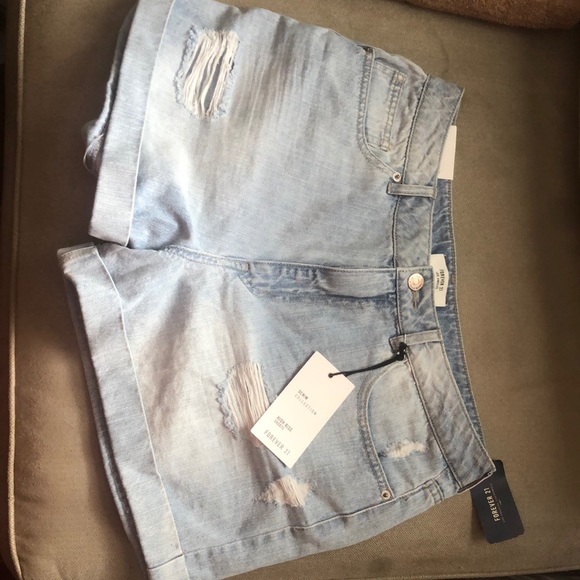 Forever 21 Denim Jean shorts - Picture 1 of 3